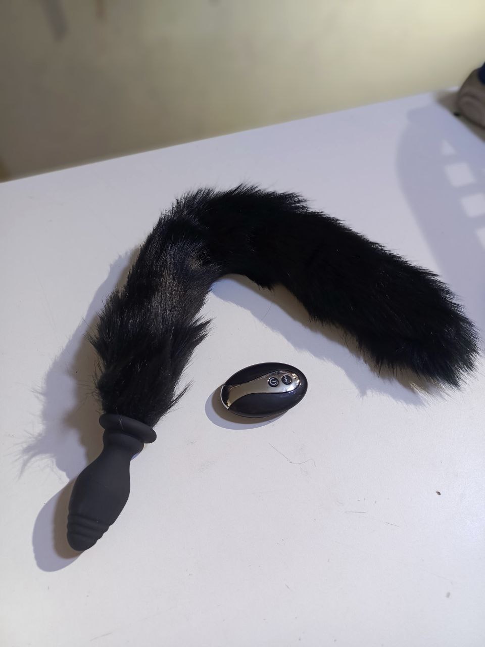 Plug Vibrador con Cola y Control Luzmila
